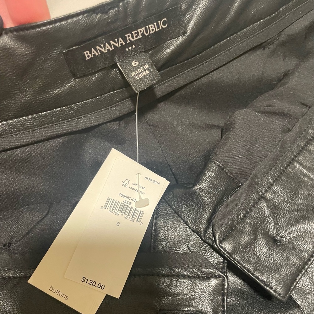 NWT Banana Republic Vegan Leather Midi Skirt with Buttons Black Size 6 - Picture 5 of 8